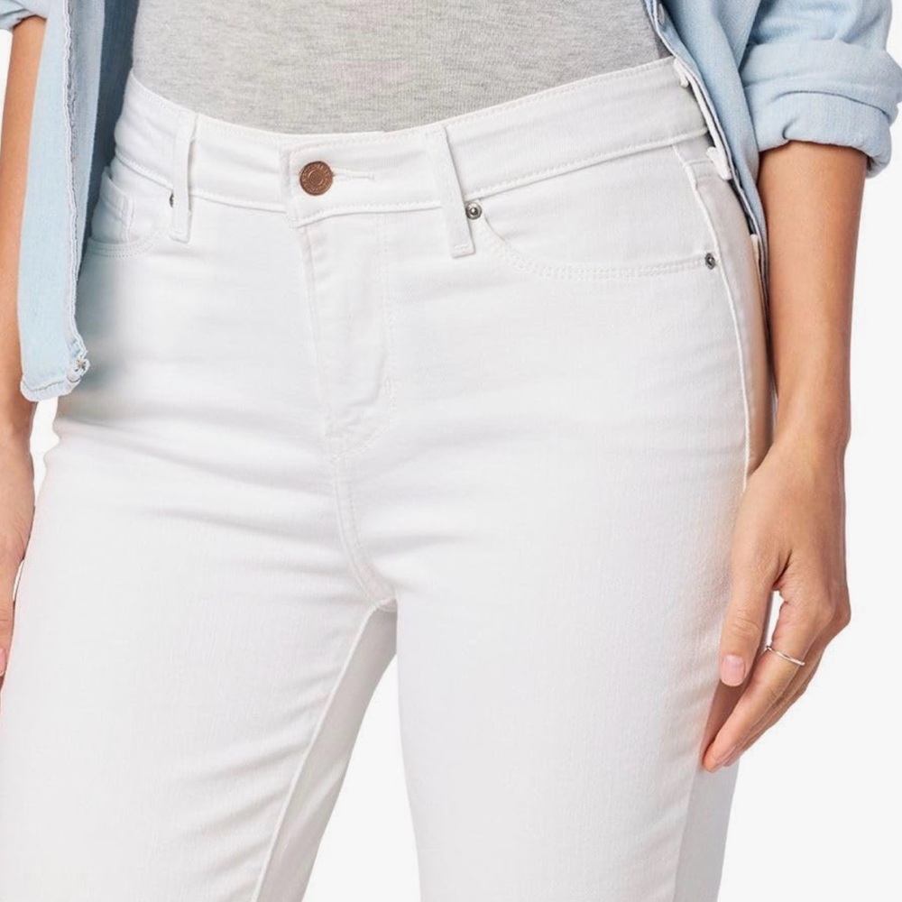 Levi Strauss Signature Gold MidRise Slim Fit Capri Stretch White Jean Plus Sz 24 - Picture 4 of 12